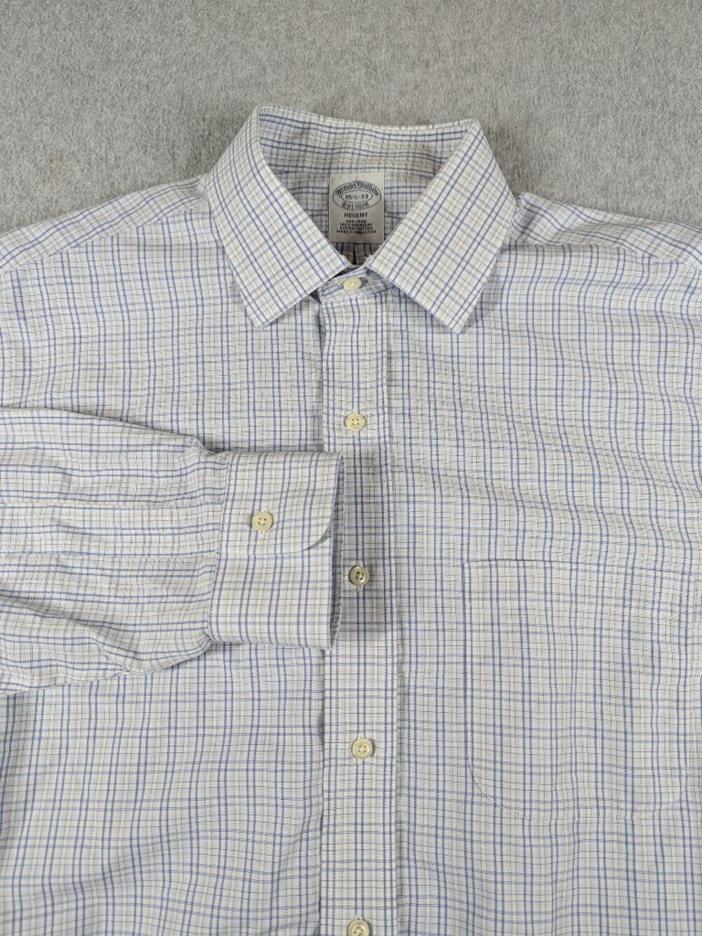 Brooks Brothers Regent Shirt Men's 15.5-33 Non Iron Dress Button Down